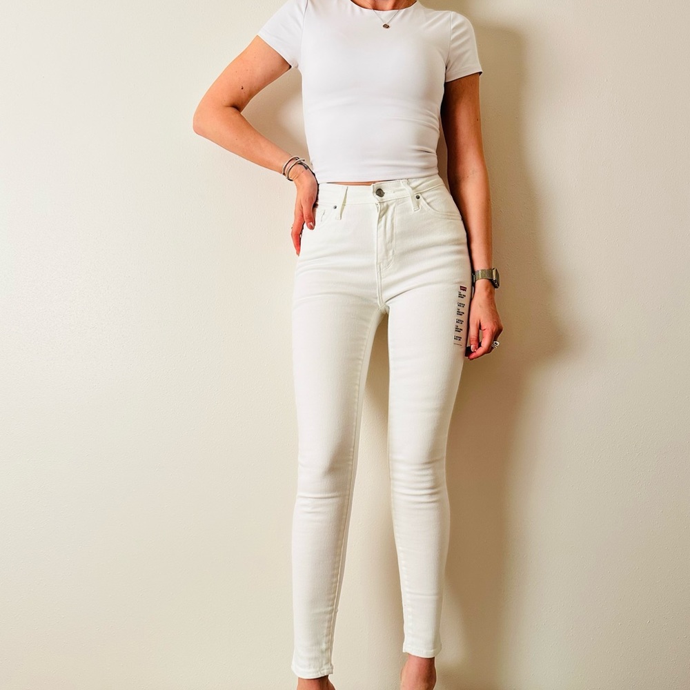 New Levi’s 721 High Rise Super Skinny White Jeans